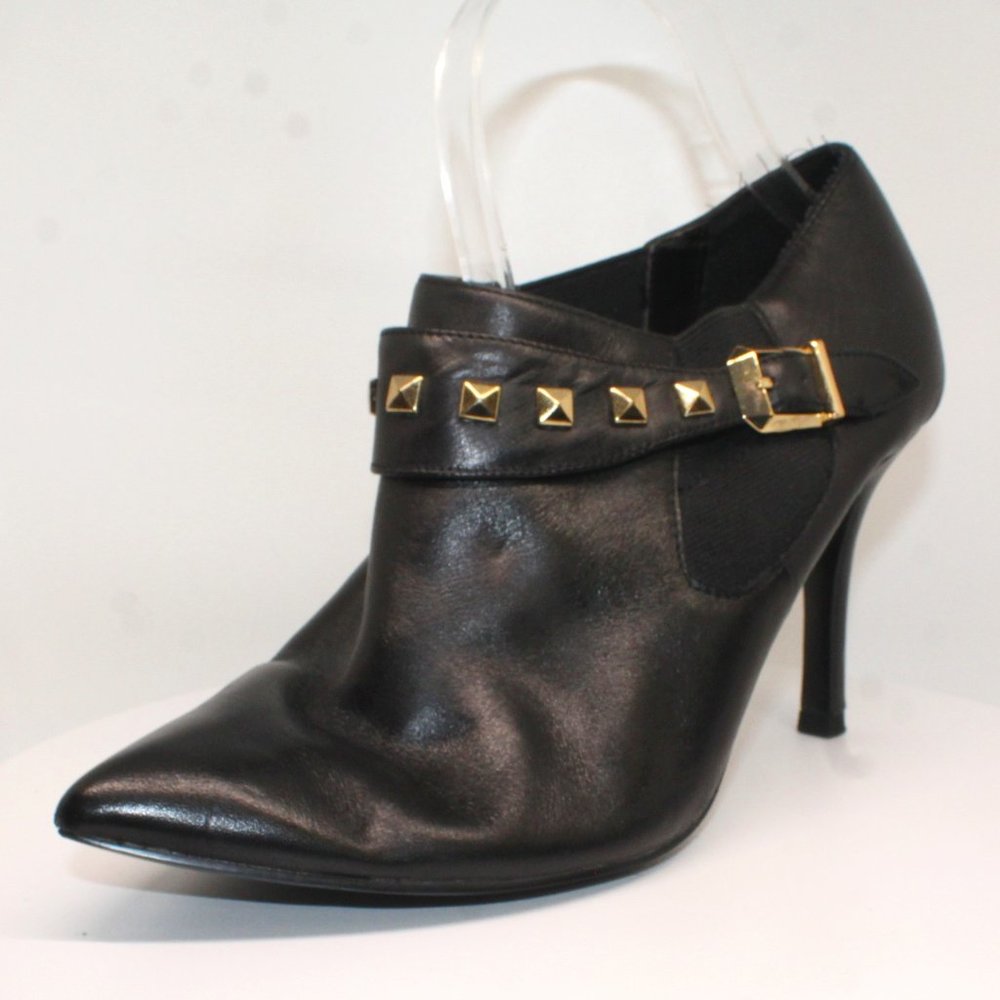 GUESS T Pyramid Studded Sz 8.5M Black Leather Ankle Booties Stilettos Heels #144 - Picture 1 of 16